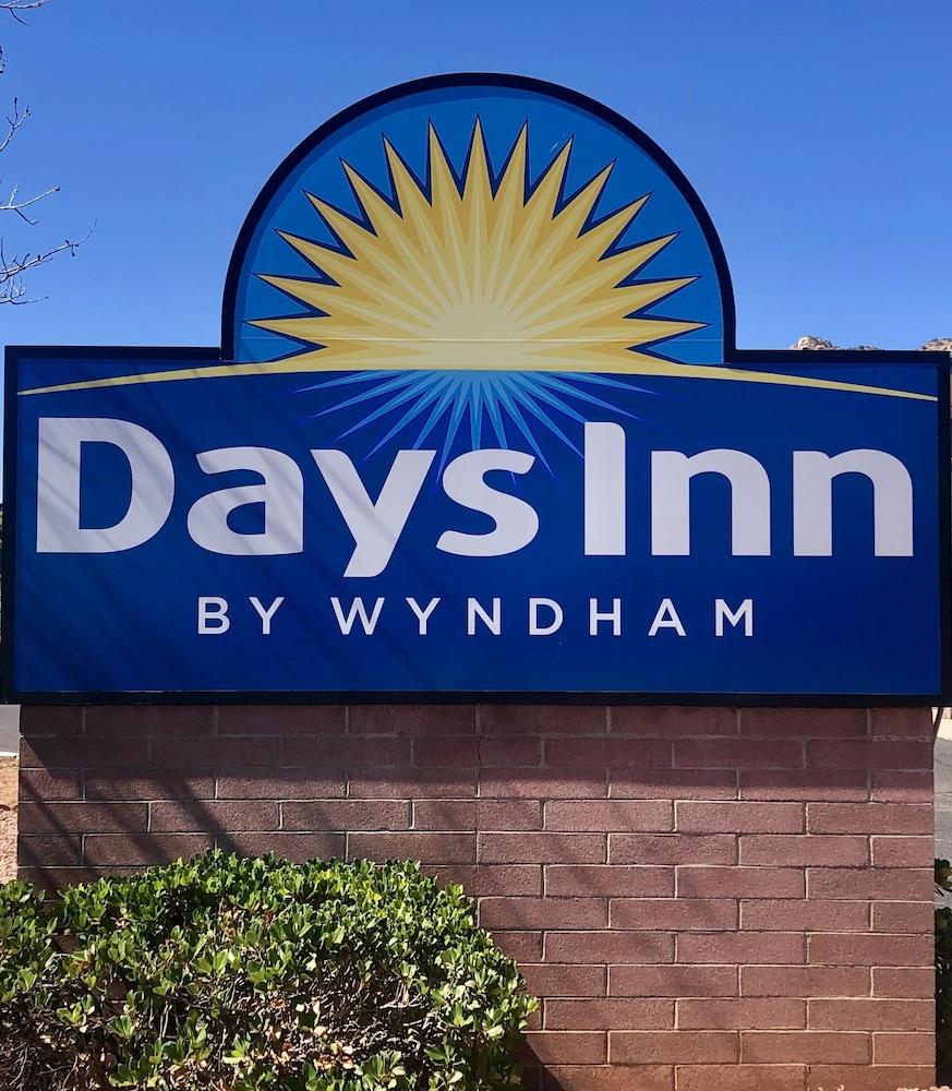 Days Inn & Suites By Wyndham Page Lake Powell Exterior foto